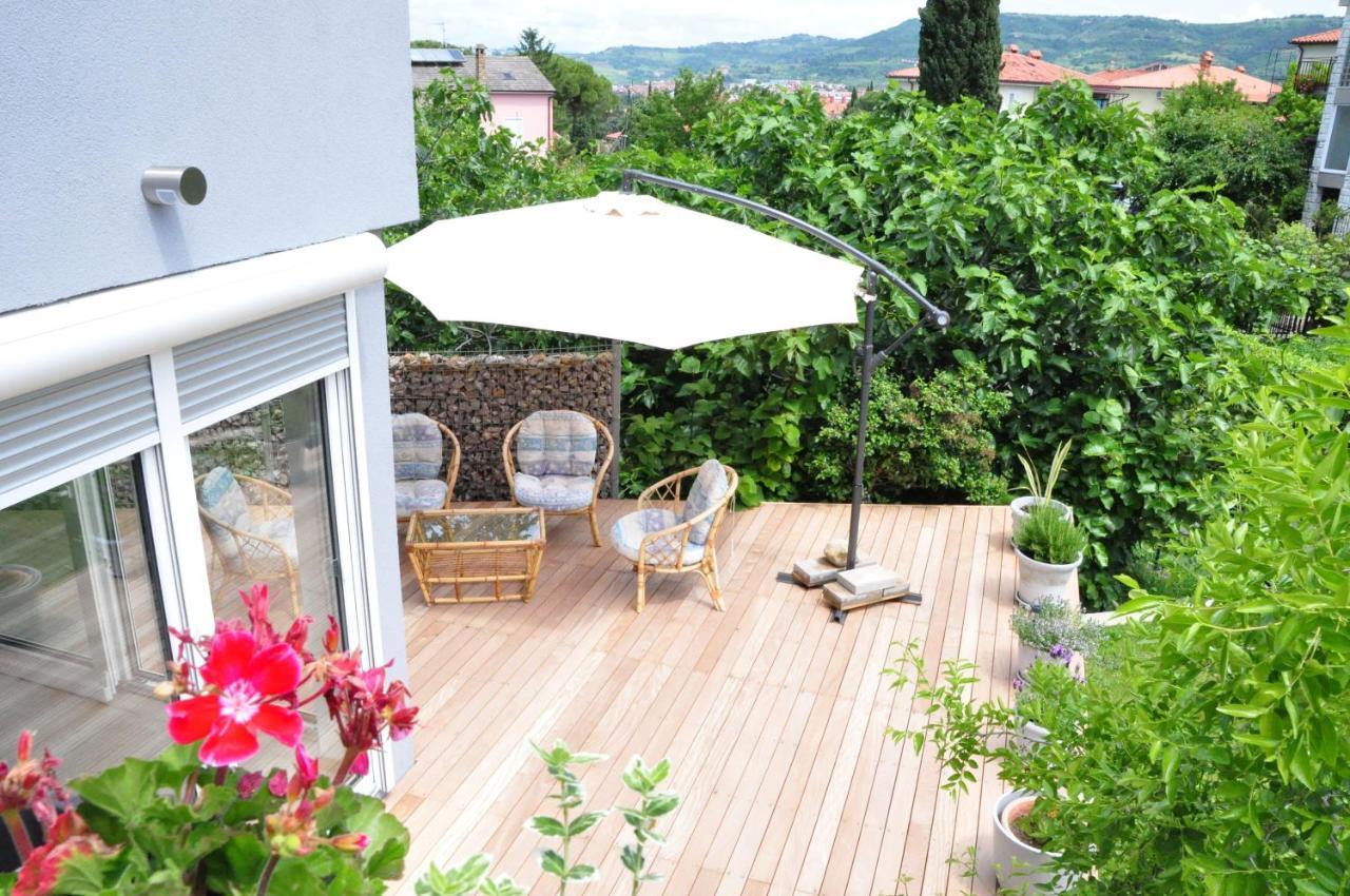 Apartment Cecil Izola Buitenkant foto